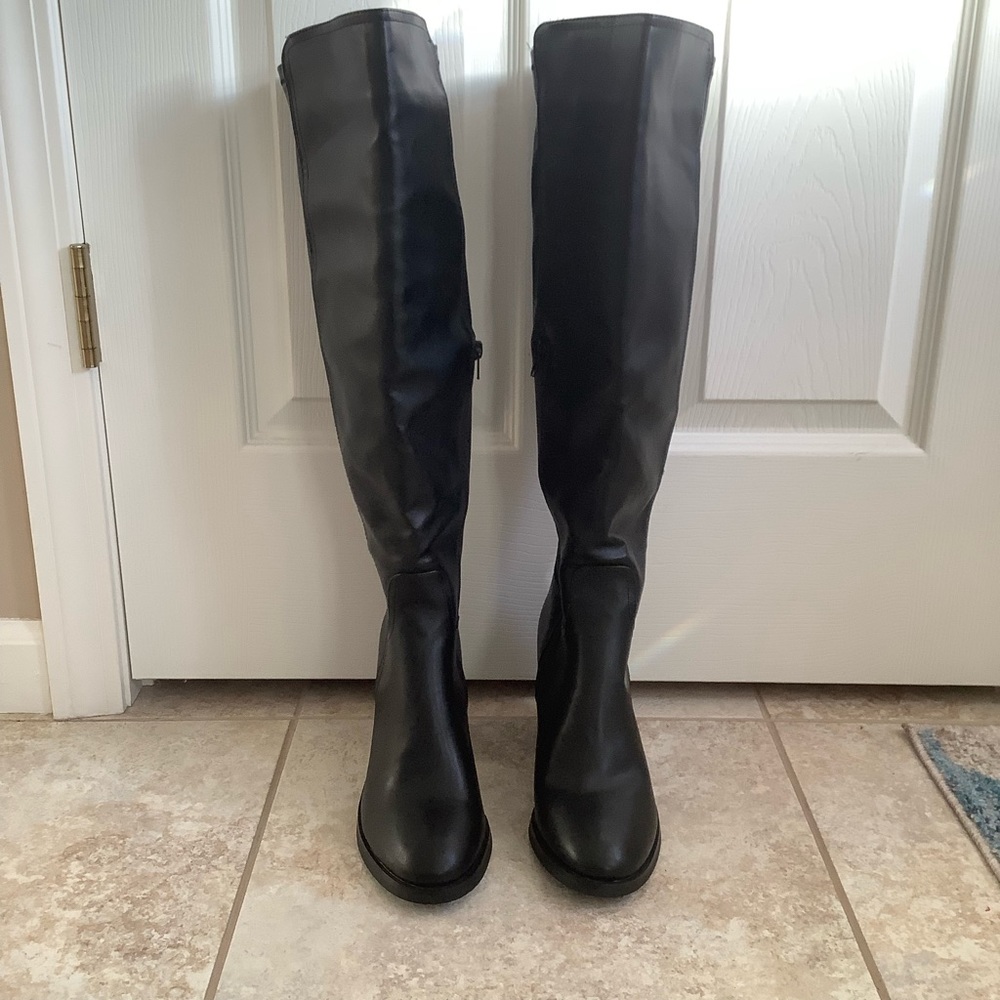 Venus boots